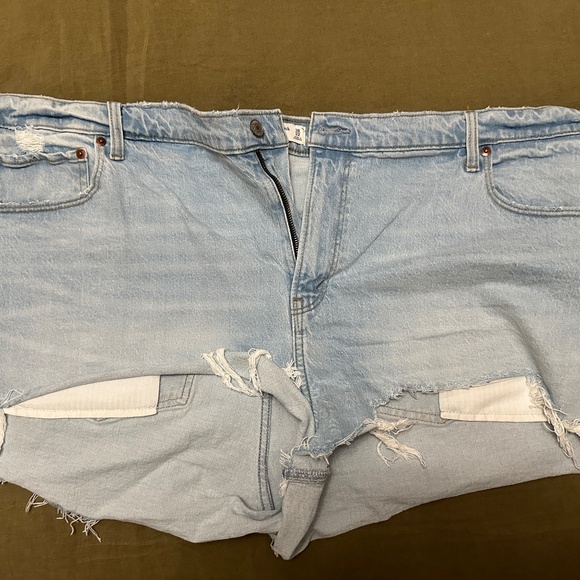 Abercrombie & Fitch The Mom Short High Rise - Picture 1 of 2